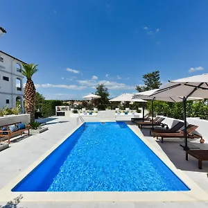Mediterraneo Garden , Petrčane Horvátország